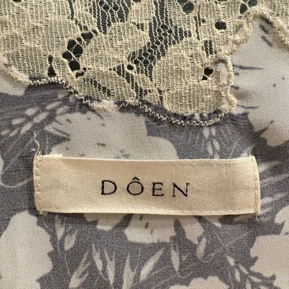 Doen Silk and Lace Trim Floral Cami Top, Size M - Picture 6 of 8